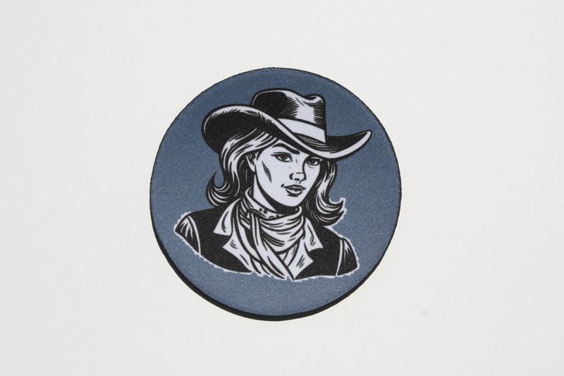 Cowgirl ØL Brikke Blå